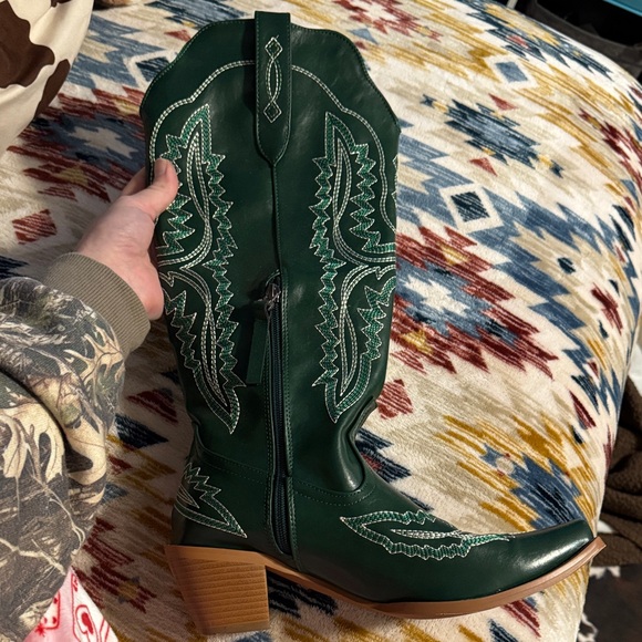 Green Western Cowboy Boots - Picture 2 of 2